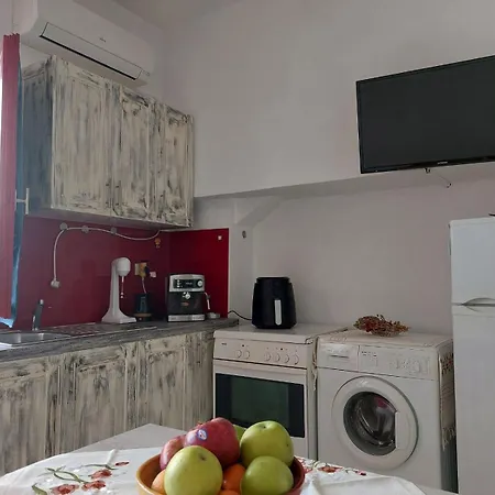 Lotus Apartman Naxos City